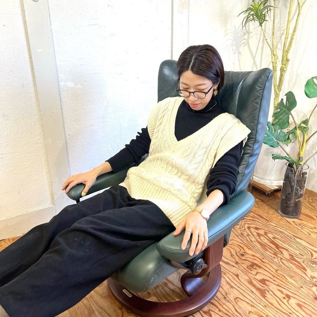 エコーネス / EKORNES ストレスレスチェア ウィング / Wing Mサイズ オットマン付 本革張り グリーン リクライニング 中古 –  RESTYLE