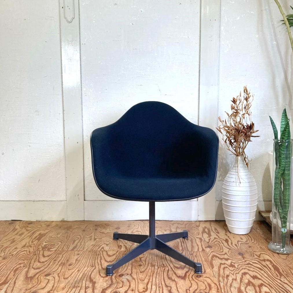 ハーマンミラー Herman Miller アームシェルチェア コントラクトベース