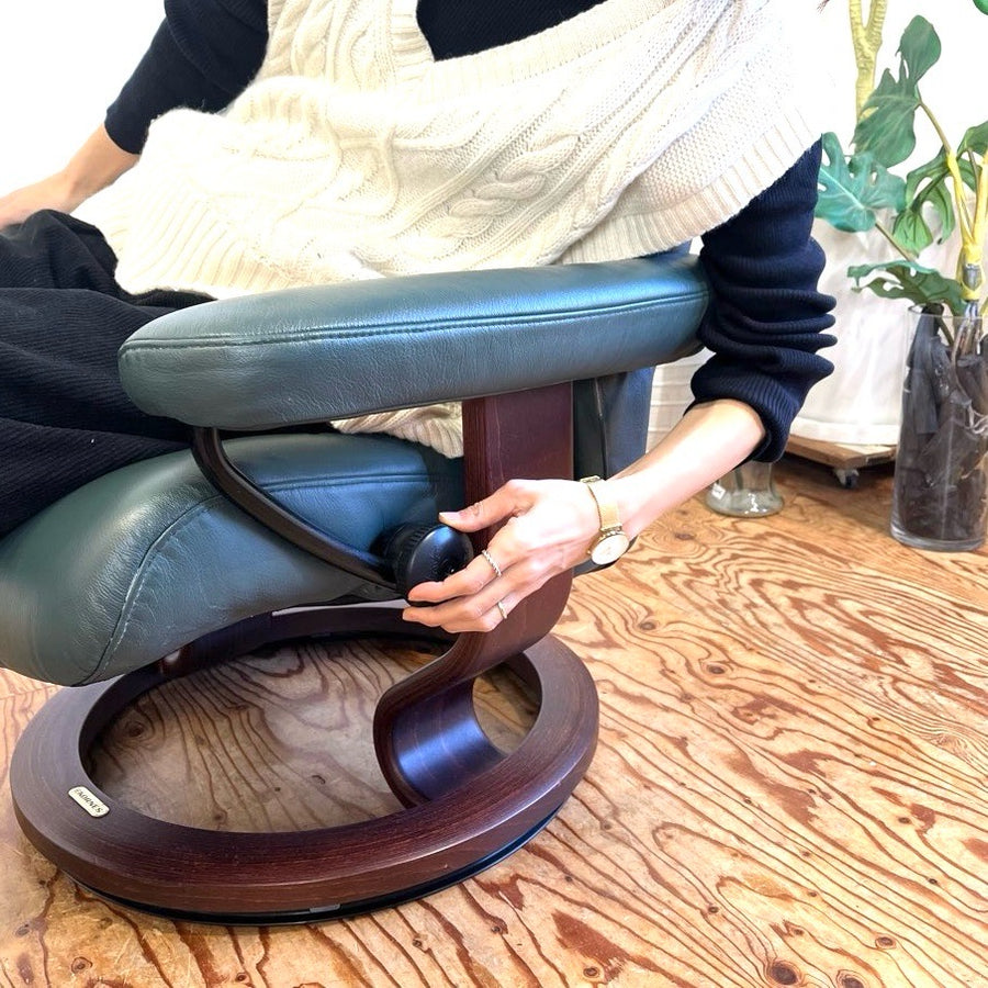 エコーネス / EKORNES ストレスレスチェア ウィング / Wing Mサイズ オットマン付 本革張り グリーン リクライニング 中古 –  RESTYLE