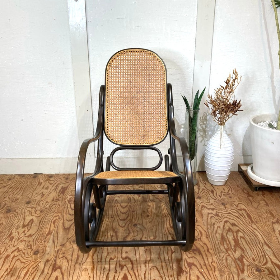 トーネット / THONET ベントウッドロッキングチェア #7028 曲木 中古 ミヒャエル・トーネット ドイツ 揺れる – RESTYLE