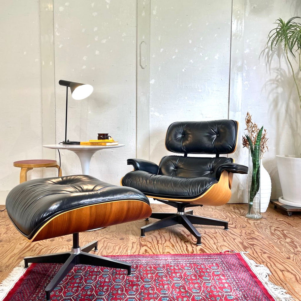 イームズ ラウンジチェア&オットマン 中古 Herman Miller 50周年記念 限定 希少ハーマンミラー 名作 安い – RESTYLE