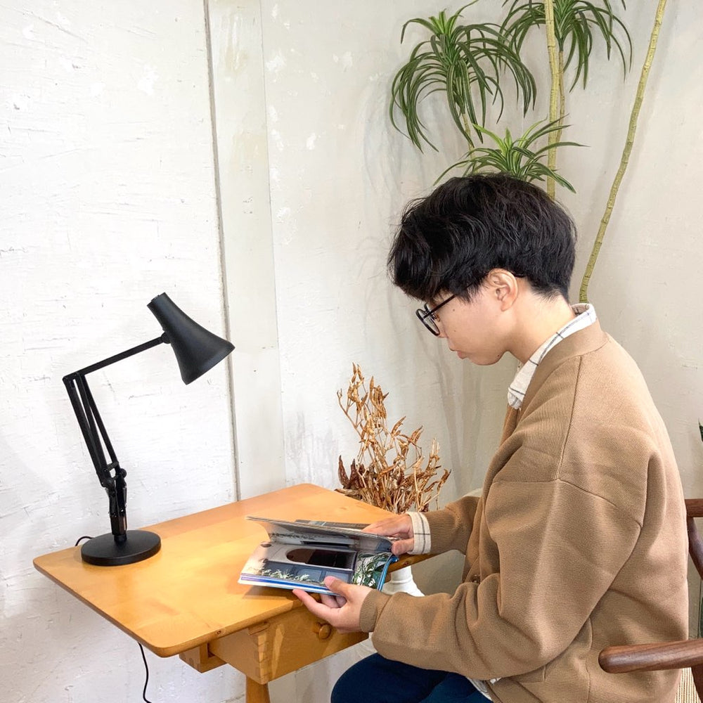 アングルポイズ / ANGLEPOISE デスクライト 90 ミニミニ カーボンブラック USB 中古 アーム 照明 ランプ コンパクト –  RESTYLE