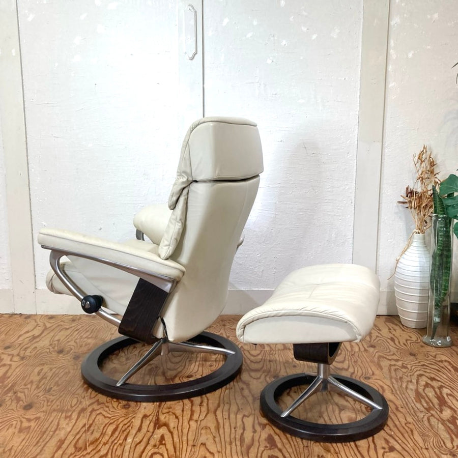 エコーネス / EKORNES ストレスレスチェア&オットマン Mサイズ ルビー / Ruby シグニチャーベース 本革張り 中古