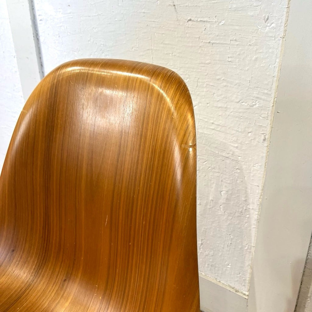 ハーマンミラー / Herman Miller ウッドシェルチェア 【1】 エッフェルベース チャールズ＆レイ・イームズ 中古 – RESTYLE