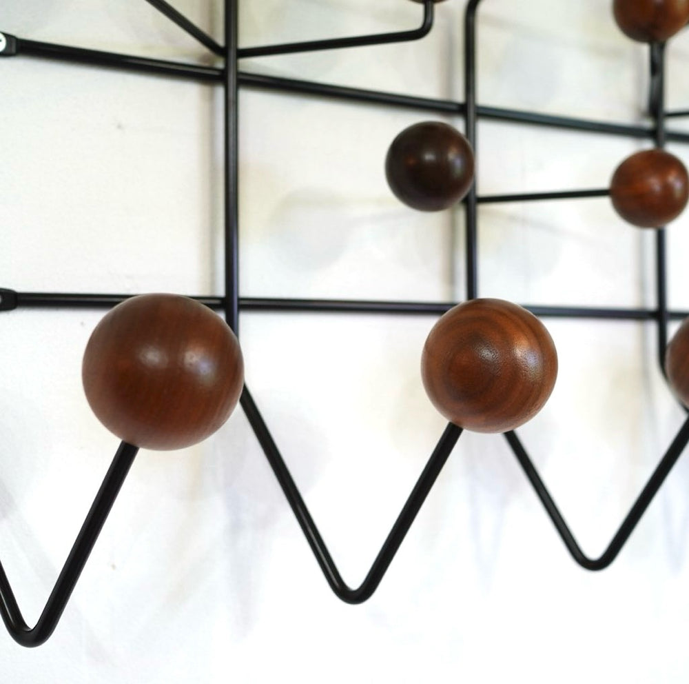 ハーマンミラー / Herman Miller イームズ ハングイットオール / Eames Hang-It-All ウォールナット ブラック 中古  – RESTYLE