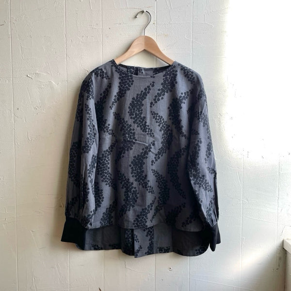 【古着】アトリエナルセ / atelier naruse  コットンムーンスモックブラウス / cotton ~moon~ smock blouse plus rib チャコール カットソー