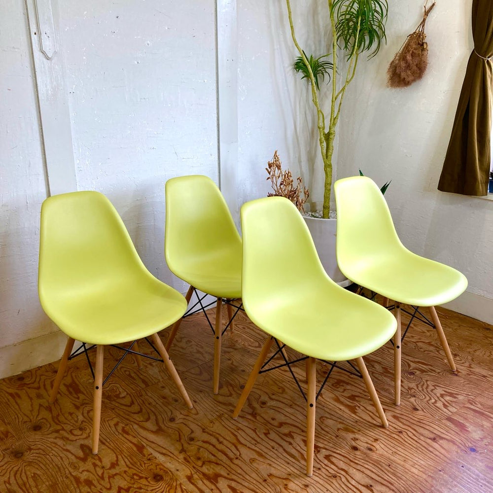 ハーマンミラー / Herman Miller サイドシェルチェア ライムグリーン ドゥエルレッグ チャールズ＆レイ・イームズ 中古 緑 –  RESTYLE