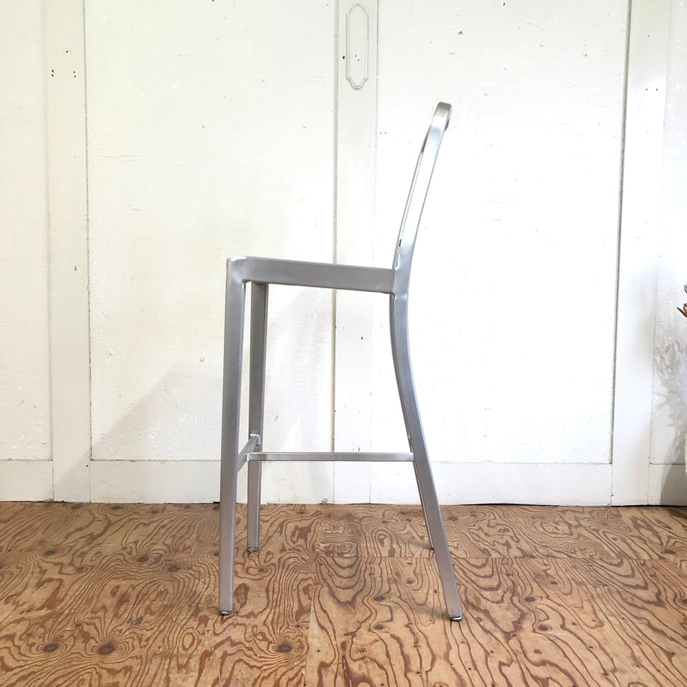 エメコ EMECO ネイビー バースツール NAVY BARSTOOL エメコチェア ハイスツール 中古 アルミ 軽量 耐久 ハイチェア –  RESTYLE