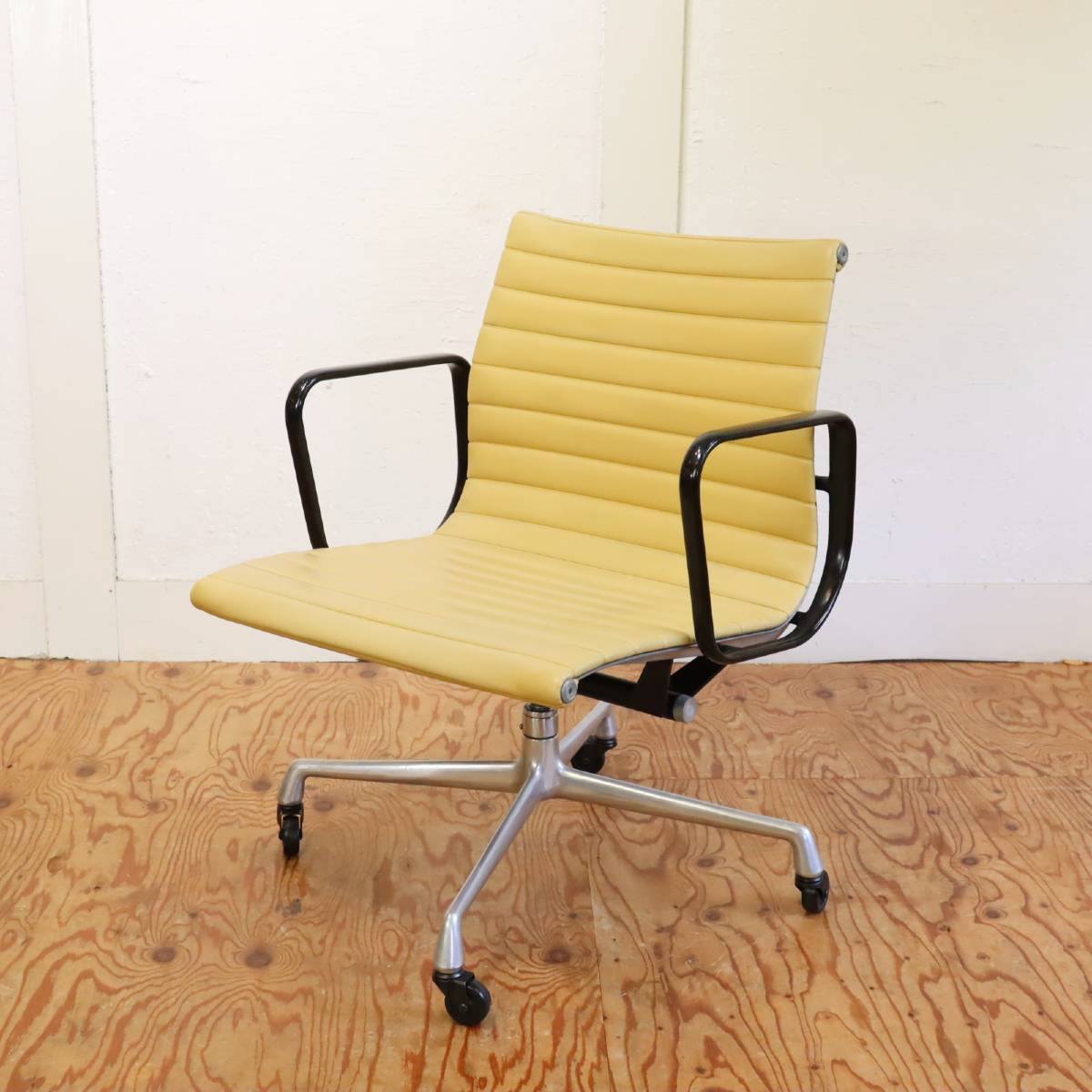 ハーマンミラー / Herman Miller イームズアルミナムグループマネジメントチェア【1】 チャールズ&レイ・イームズ ヴィンテージ –  RESTYLE