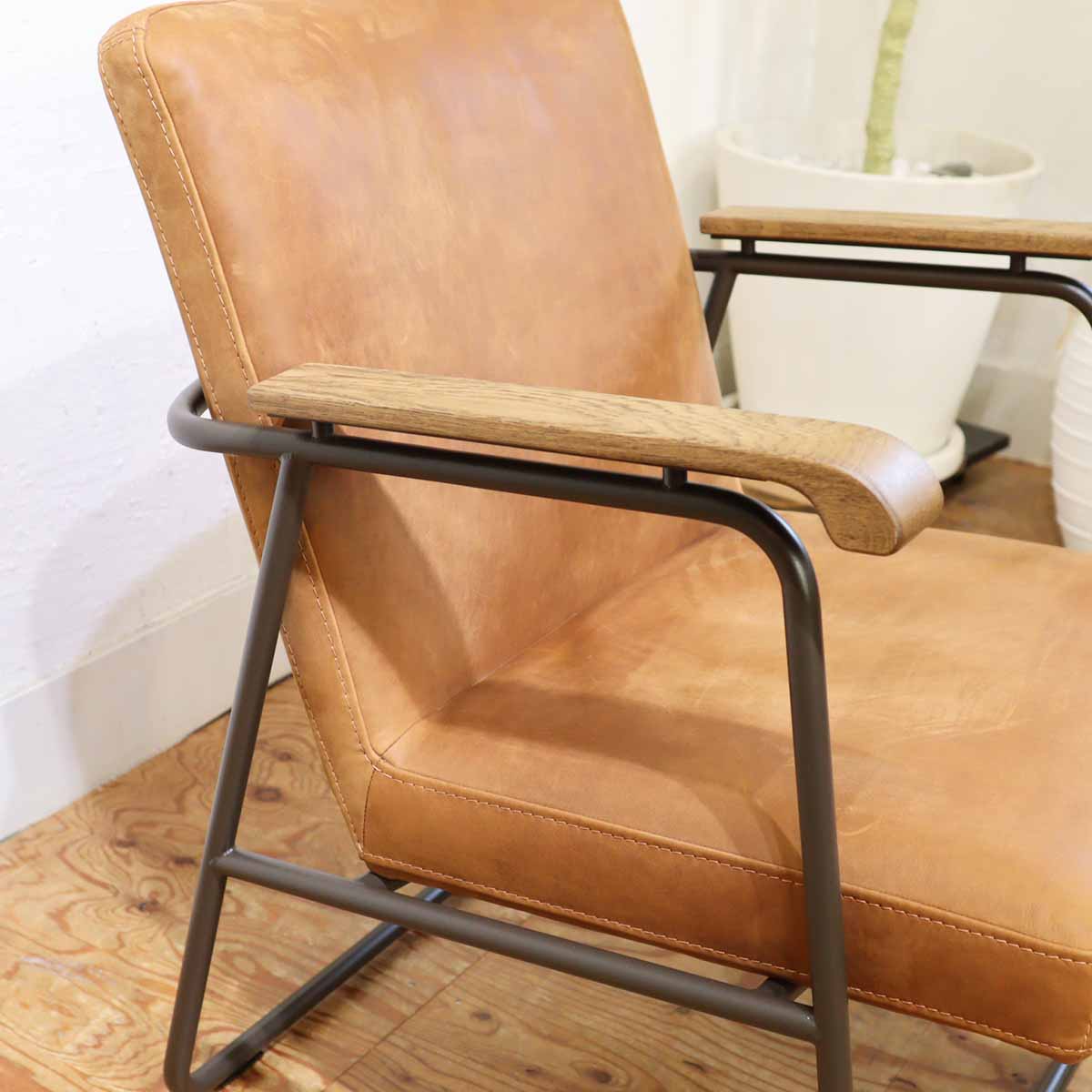 タブレザーワークス / Tabu Leather Works キャップソファ / Cap sofa 1P オイルレザー スチール 中古 –  Restyle