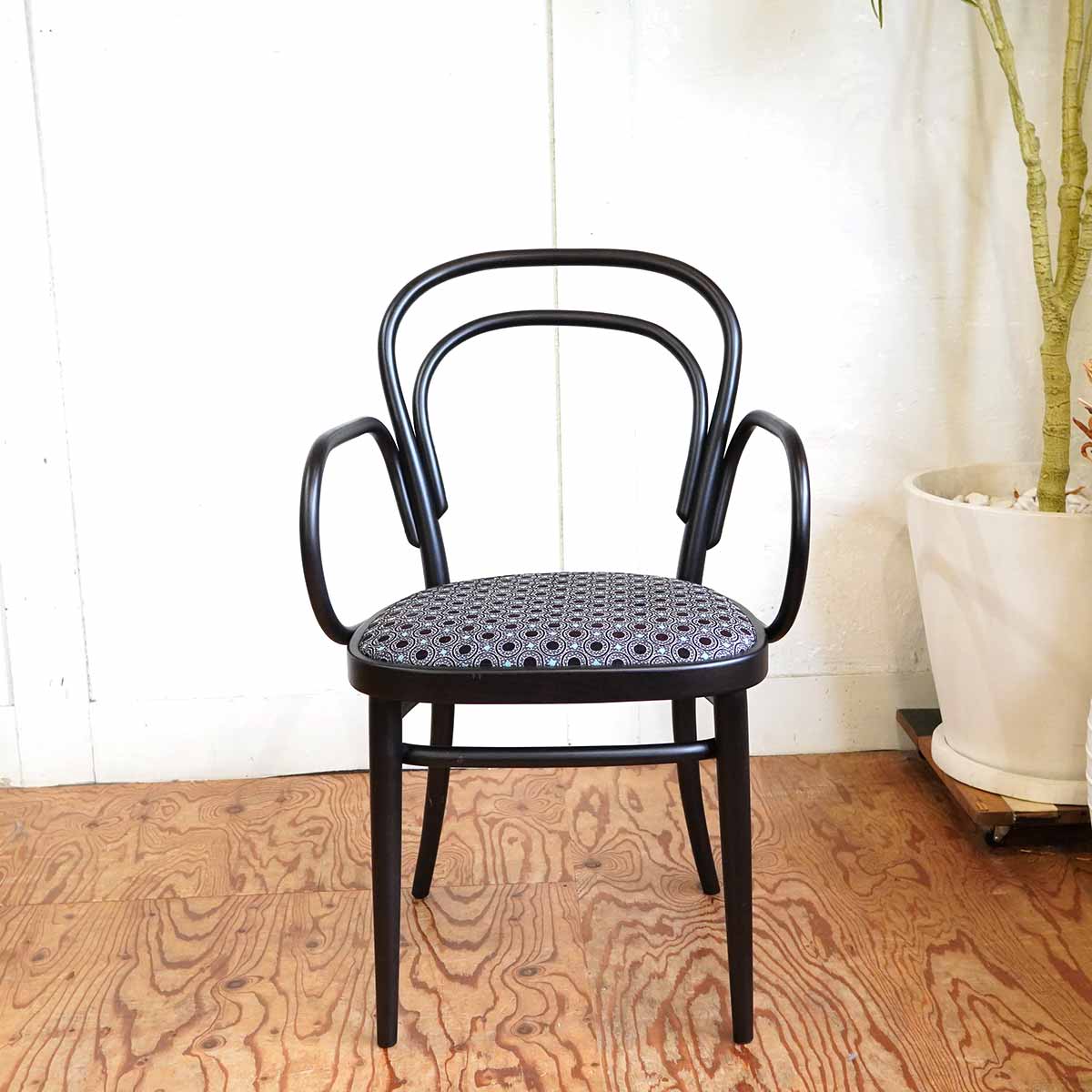 Thonet（トーネット） – RESTYLE