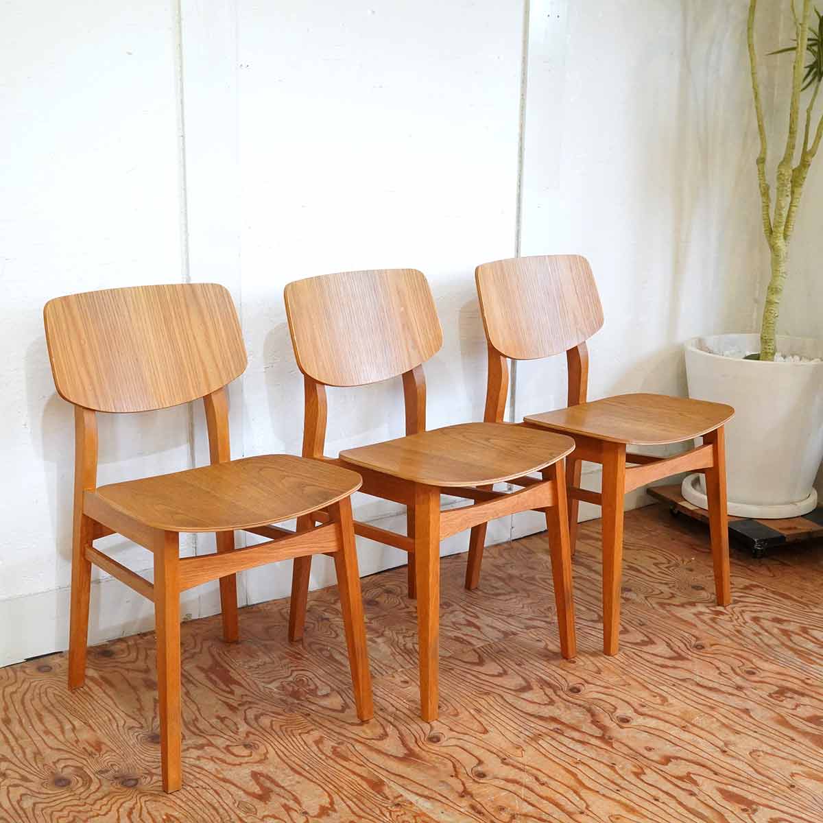 トラックファニチャー / TRUCK FURNITURE TORCH CHAIR - WOOD SEAT ダイニングチェア ナラ材 中古 –  RESTYLE