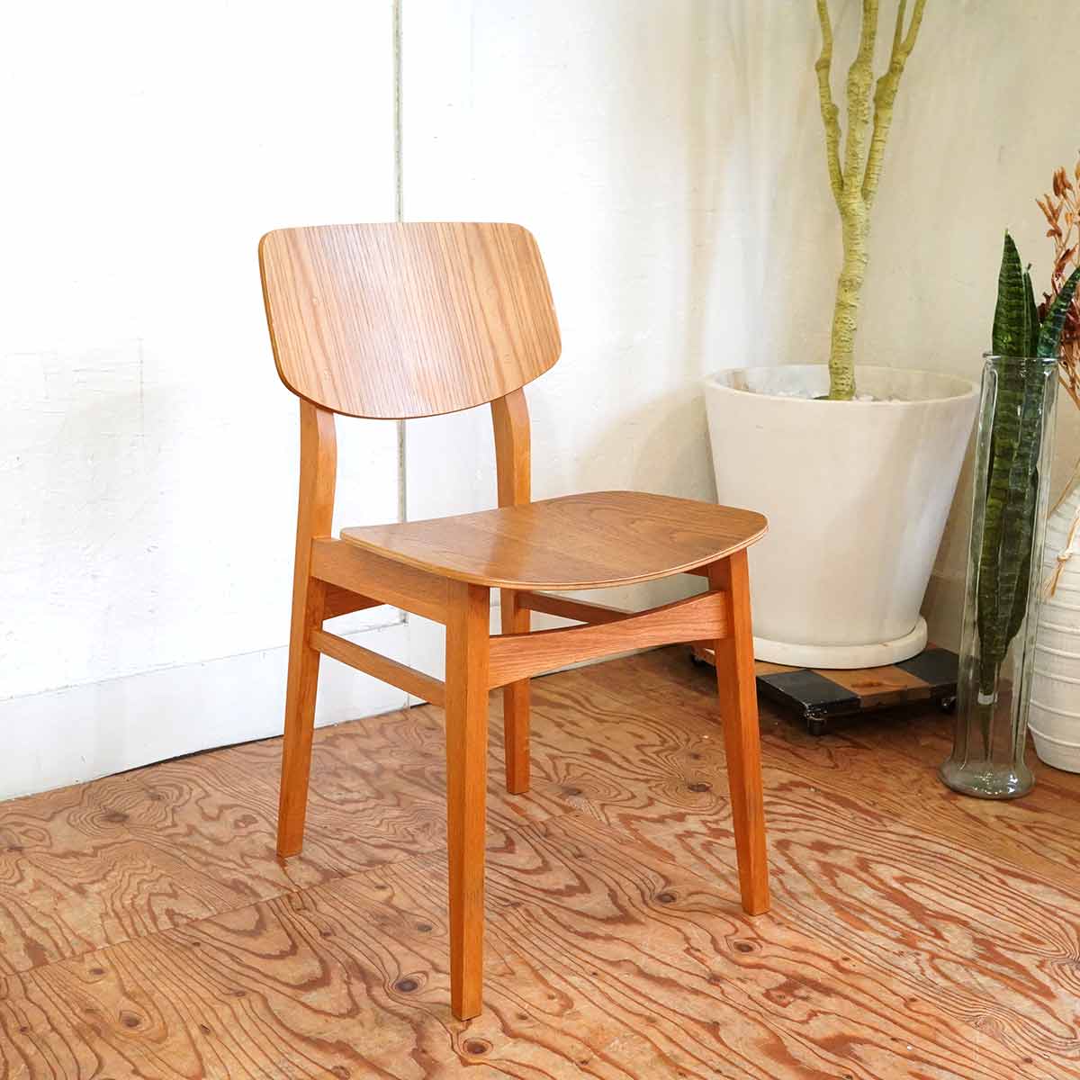 トラックファニチャー / TRUCK FURNITURE TORCH CHAIR - WOOD SEAT ダイニングチェア ナラ材 中古 –  RESTYLE