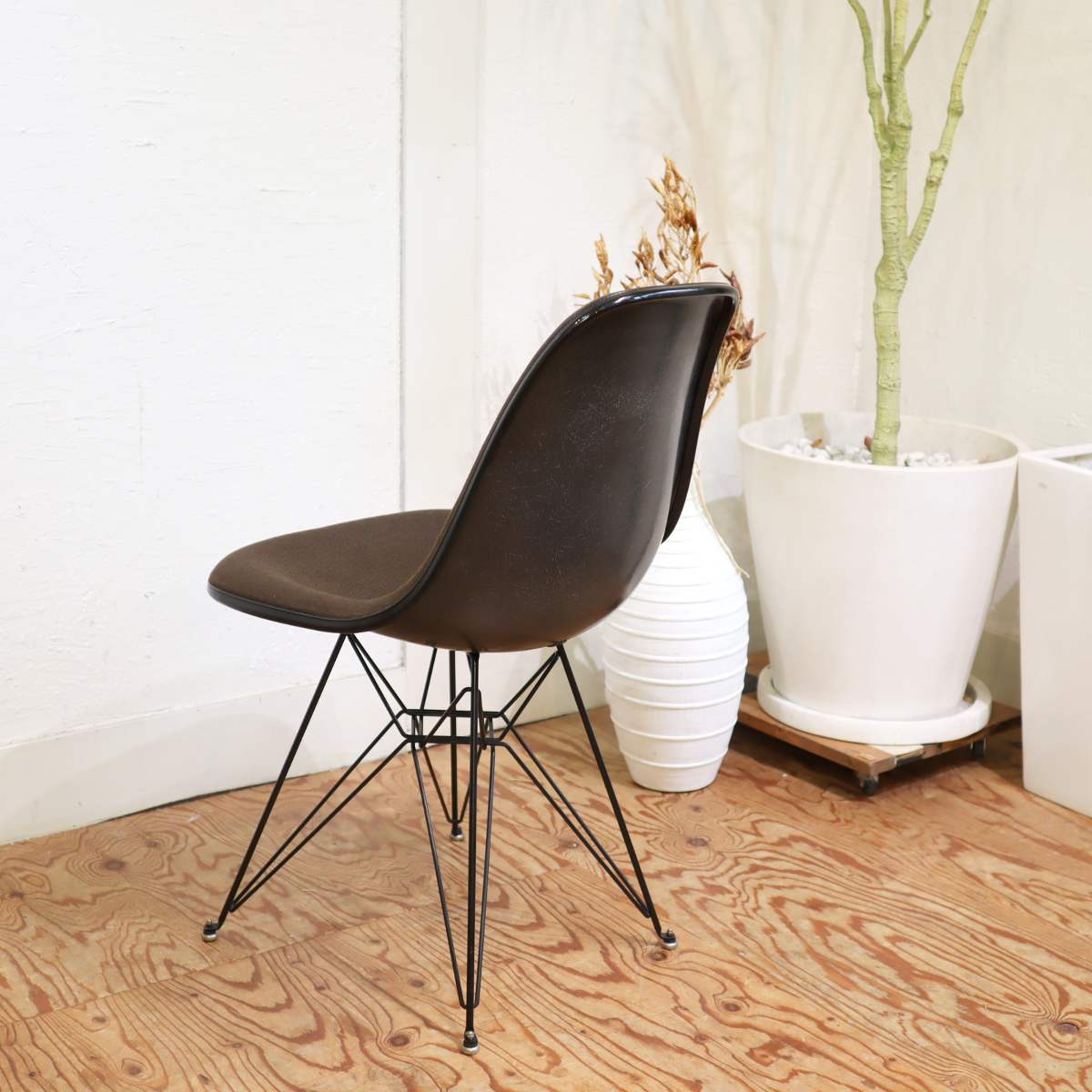 ハーマンミラー / Herman Miller サイドシェルチェア チャールズ＆レイ・イームズ エッフェルベース 中古 ミッドセンチュリー ヴィンテージ  – RESTYLE