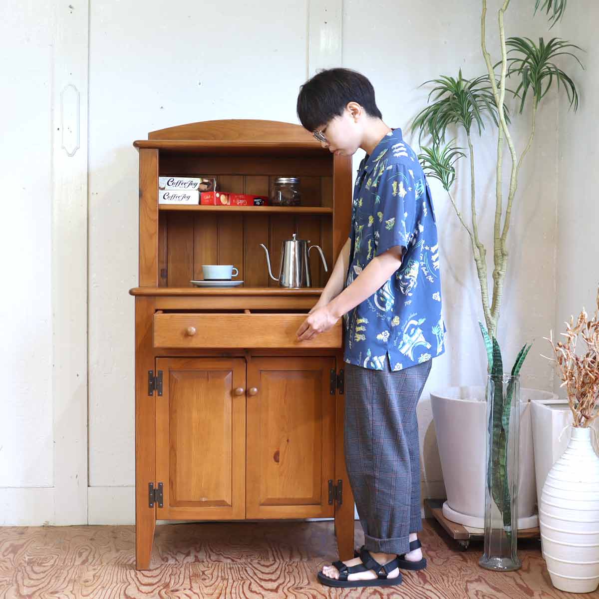 アンファン / enfant 飾り棚 カップボード 廃盤 希少 パイン材 カントリー 中古