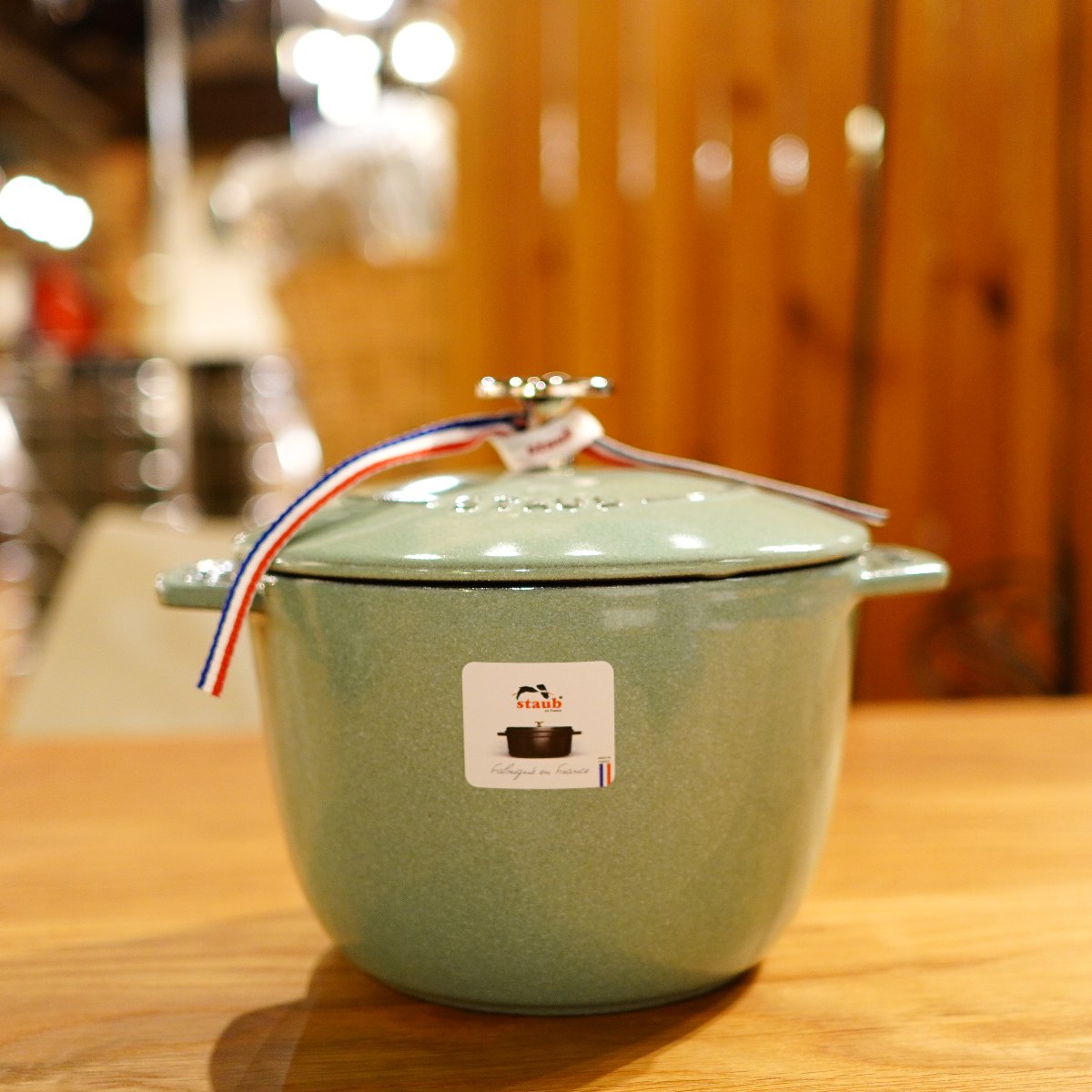 ストウブ / STAUB ピコ ココット 鋳物ホーロー鍋 18cm 赤 中古 料理 レッド 調理 かわいい 人気 – RESTYLE